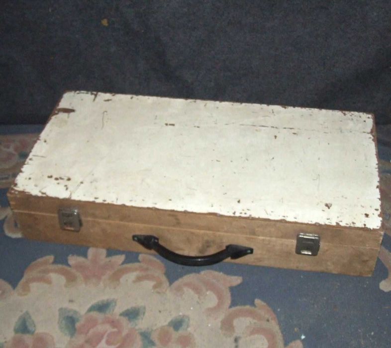 Stara walizka drewniana 85x42x16 cm