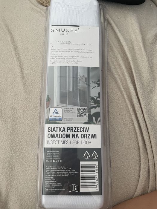 Siatka przeciw komarom na drzwi