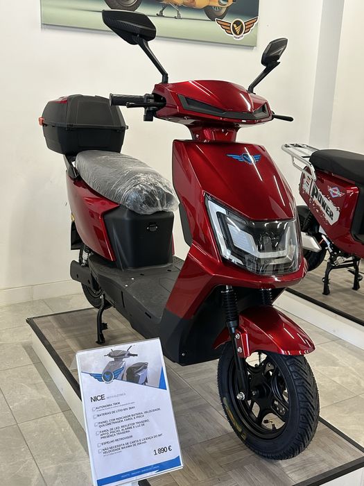 SCOOTER TOPO DE GAMA,sem carta,NOVA 0km,bateria de lítio,TESTE VCMESMO