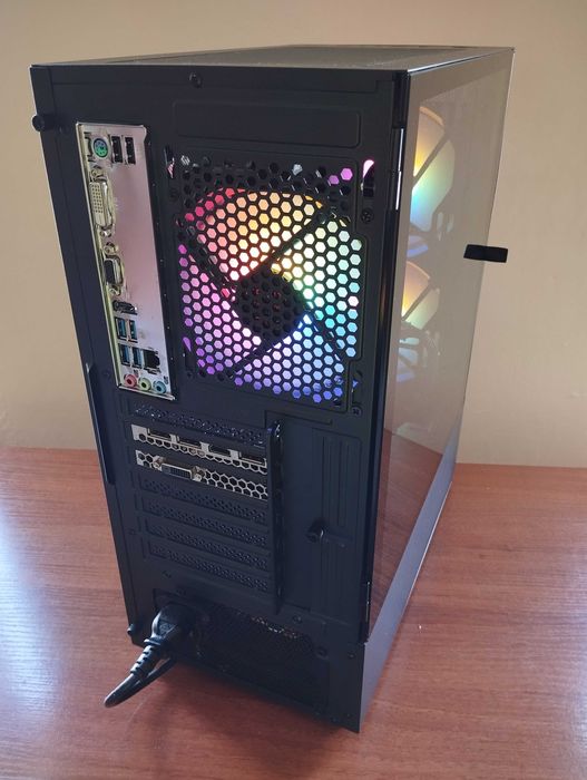 Komputer do gier gamingowy Ryzen 5 GTX DDR4 SSD Win 11