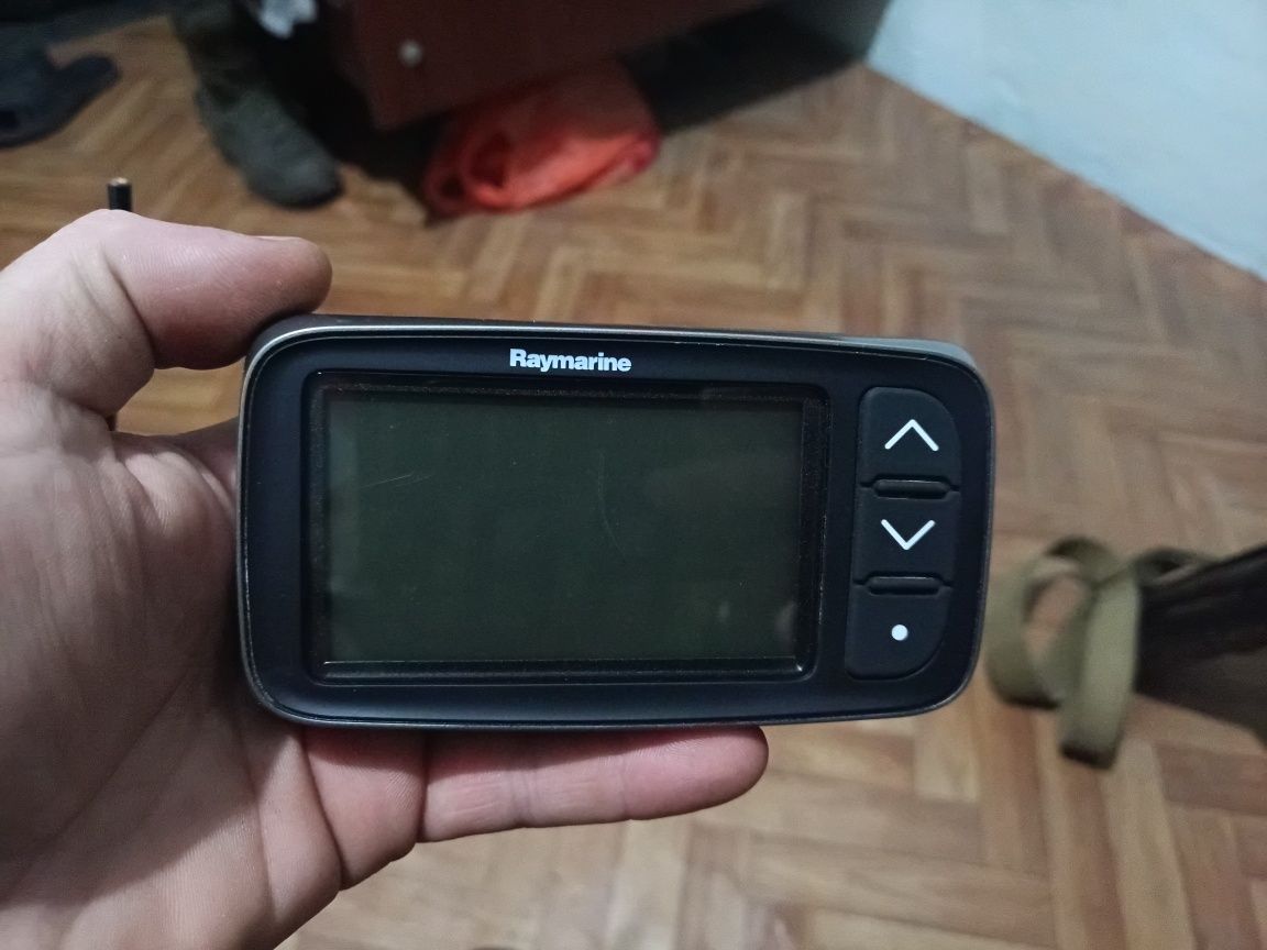 Ехолот Raymarine