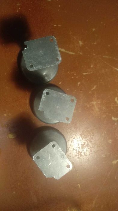 невисокі ніжки для меблів, ліжка, тумбочки тощо