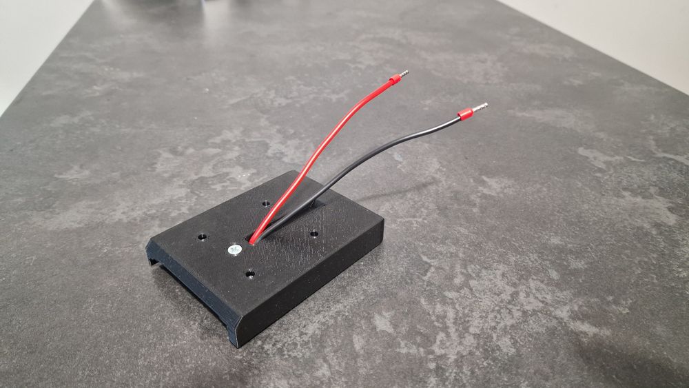 Adapter na akumulatory Hilti 22V