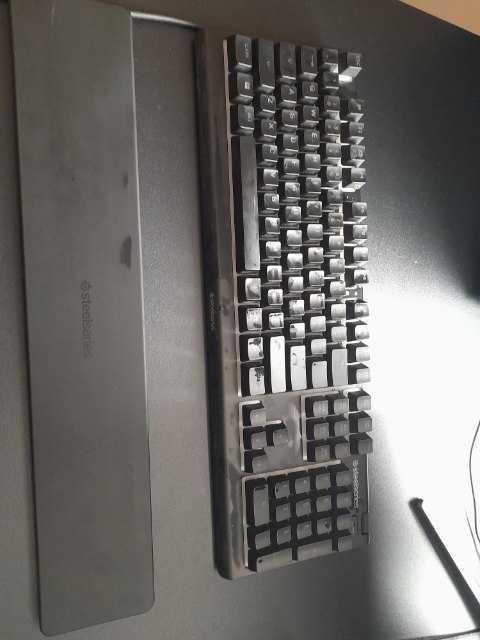 Klawiatura steelseries apek3