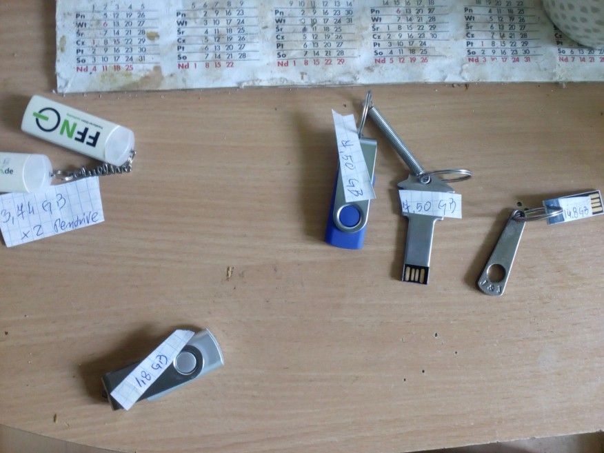 Pendrive-y “Nieliczne ze Zdjęcia„