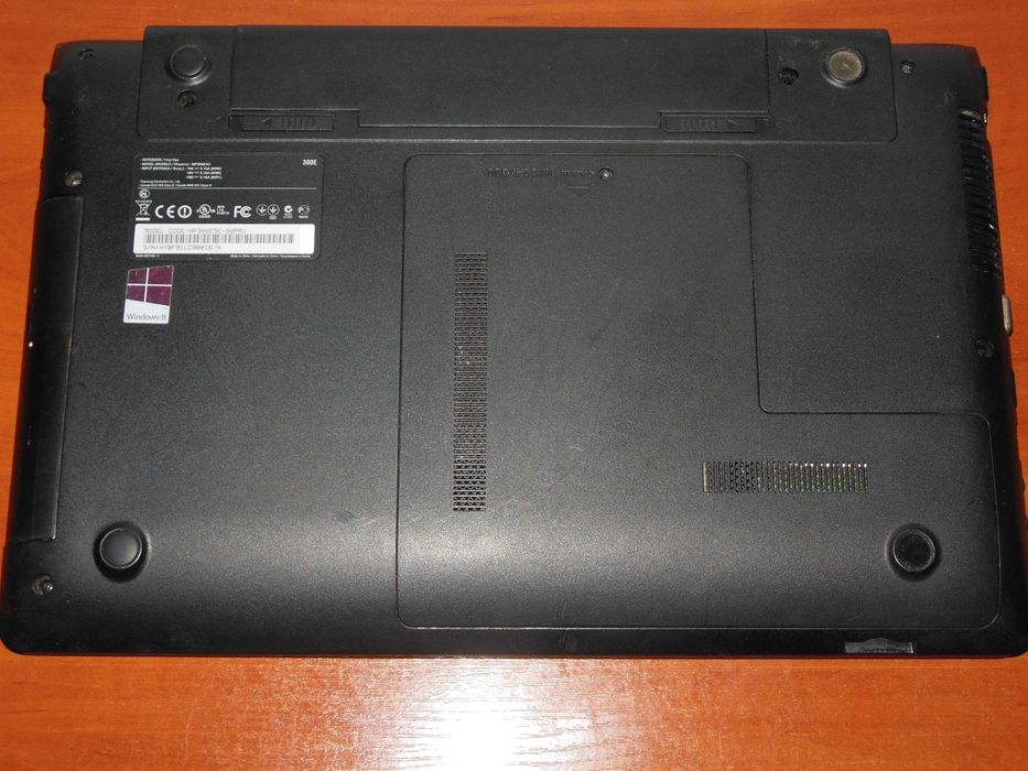 Игровой Ноутбук Samsung NP300E - 15,6" - 4 Ядра - Ram 4Gb -  nVidia GT