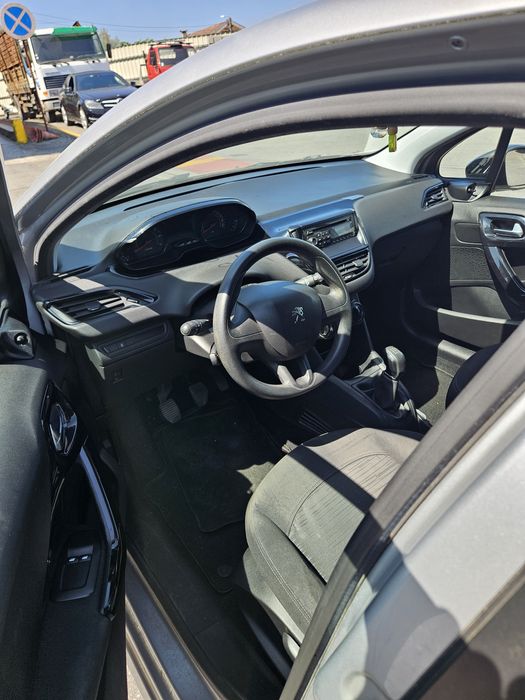 Peugeot 208 1.0 VTi de 2014 para peças