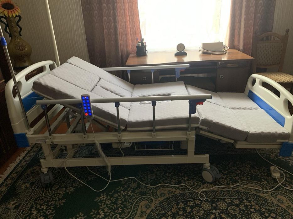 Електричне медичне функціональне ліжко з туалетом MED1 стандартне, лів