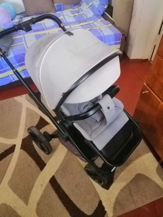 Дитяча коляска '' карелло''