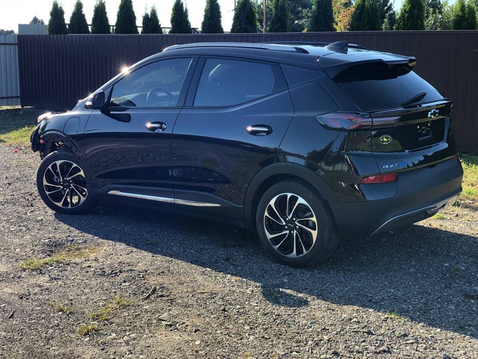 Chevrolet bolt euv ev premier електромобіль продаж продається електрич