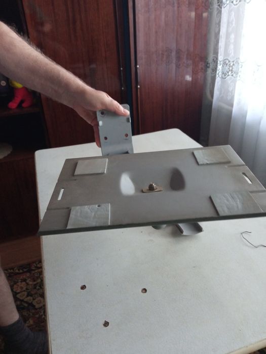 Кронштейн полка для телевизора