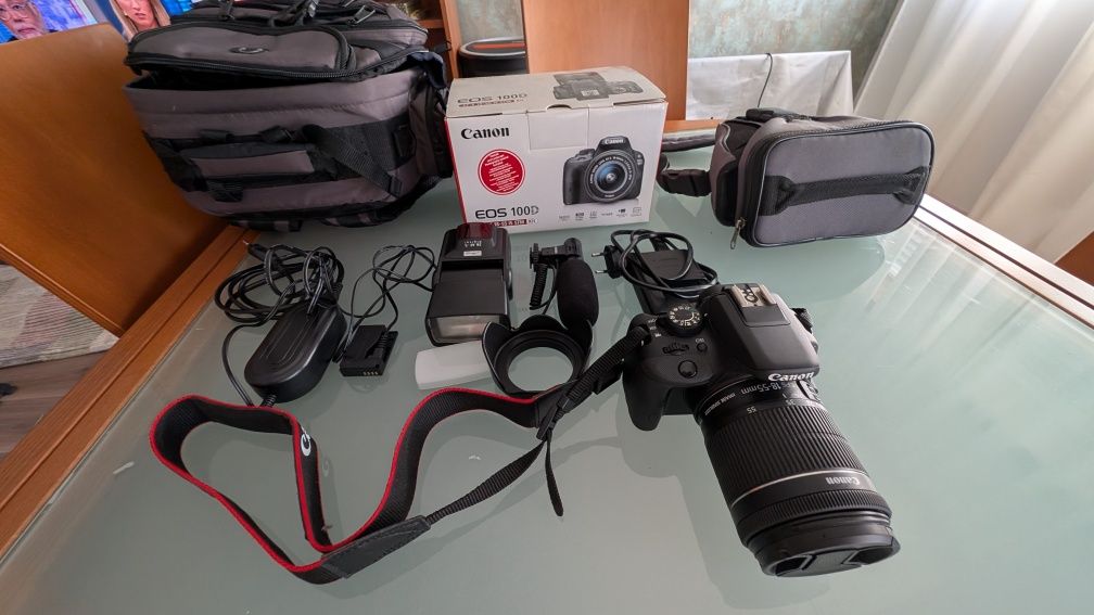 Canon EOS 100D c/ muitos extras