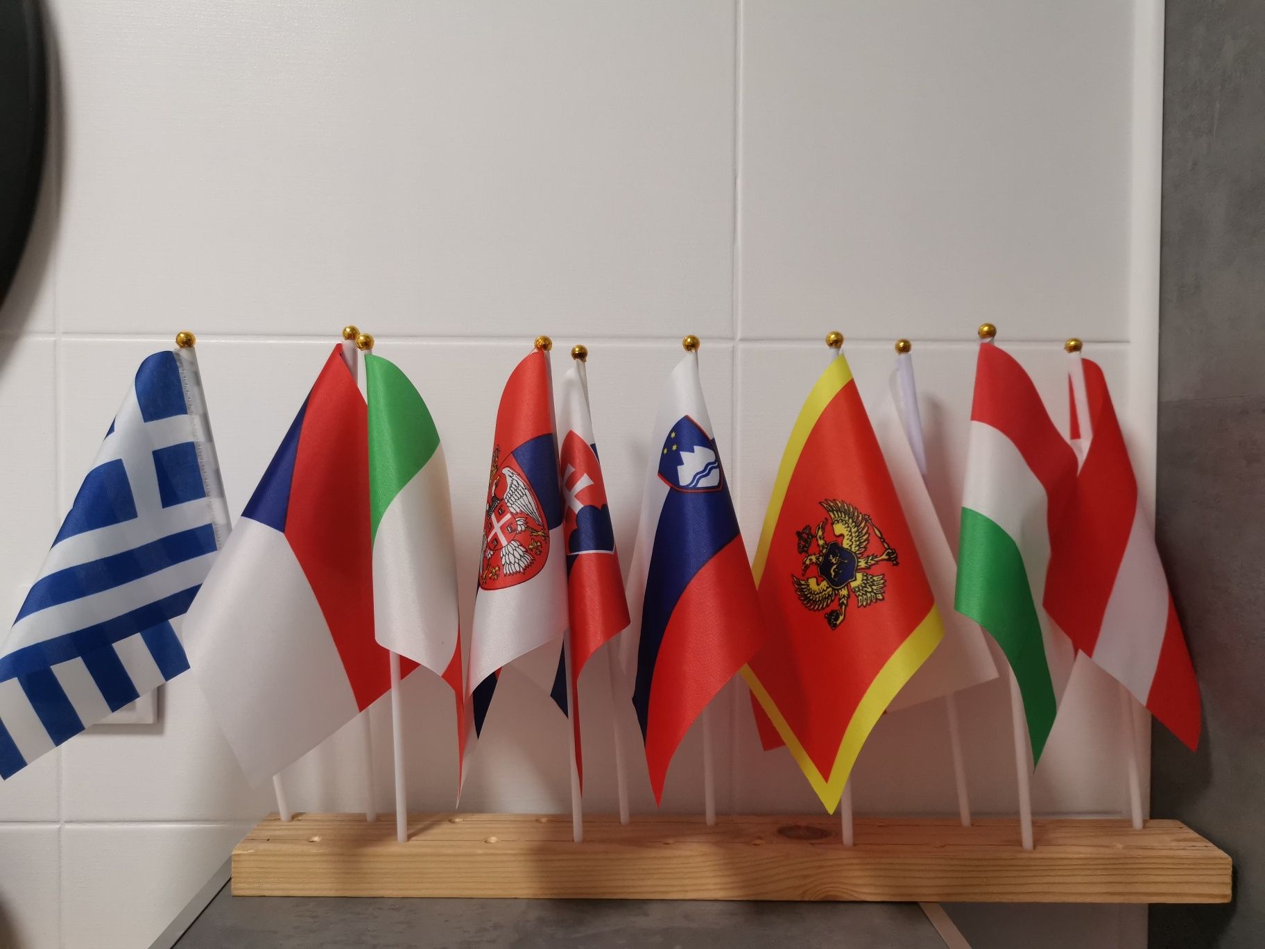 Flaga flagi Norwegia, Czarnogóra, Słowacja, Austria,