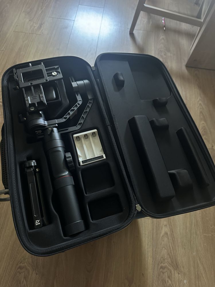 Gimbal stabilizator zhyiun crane 2