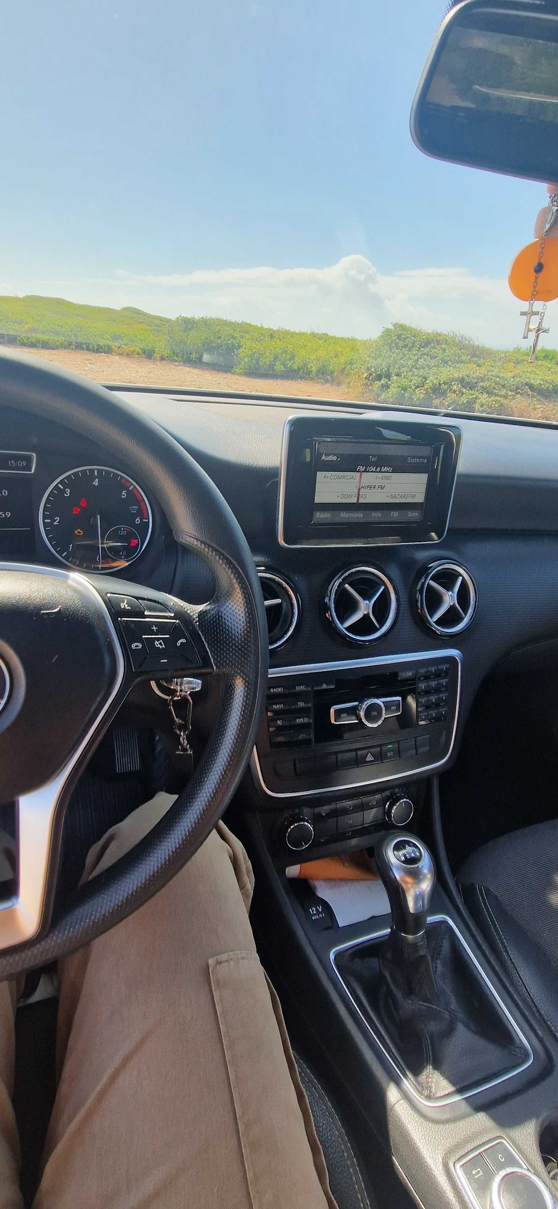 Mercedes-Benz A180
