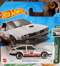 Model Hot Wheels Alfa Romeo GTV 6 3.0 Nowy