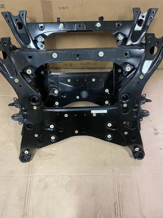 Підрамник Г01 х3  G01 повний привід | Оригінал |