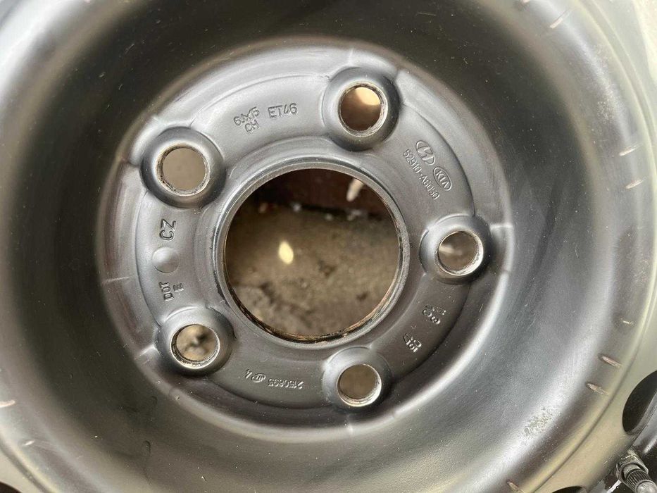 Felgi stalowe 15" 5x114,3 z czujnikami TPMS i oponami