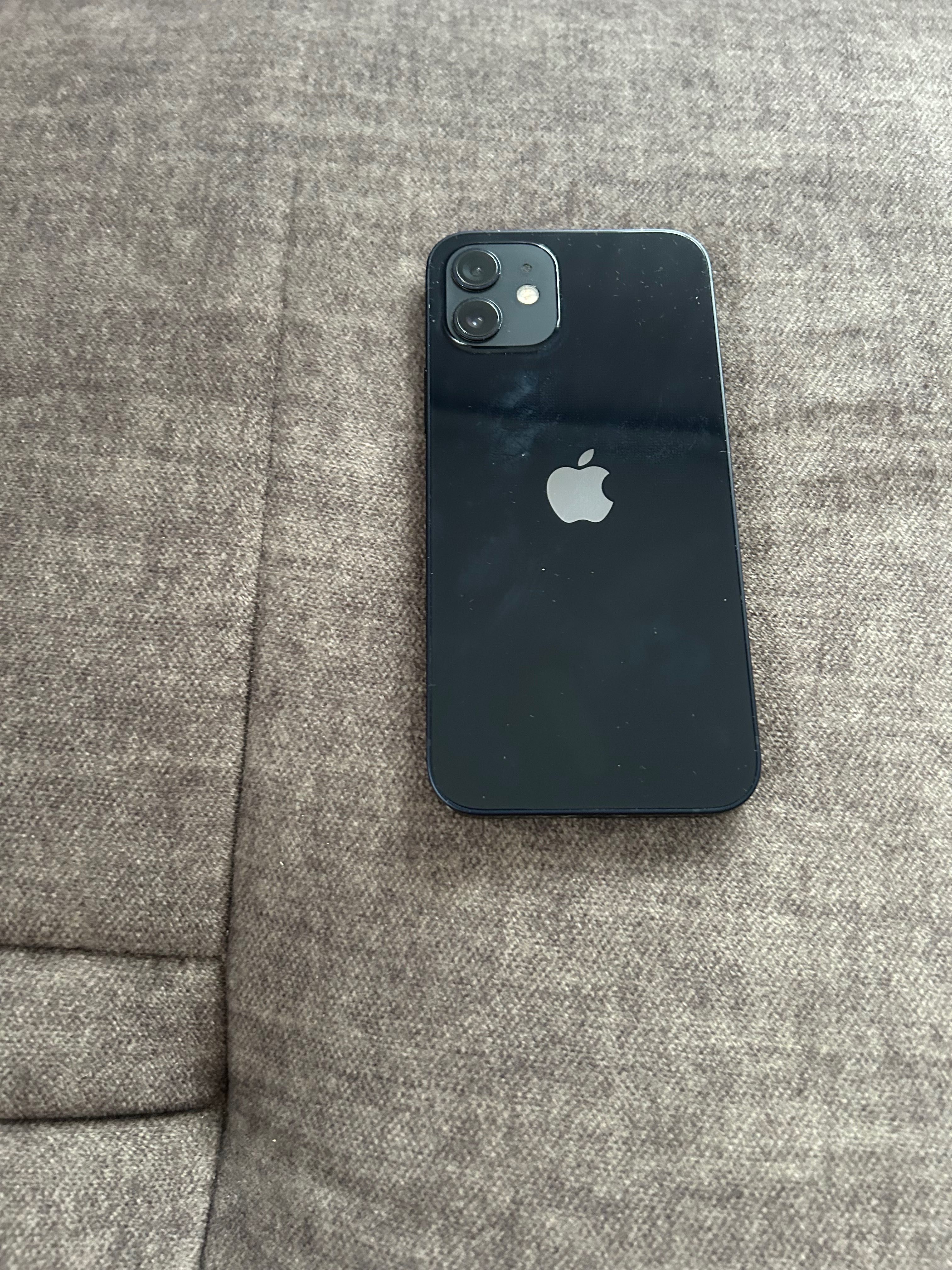 iPhone 12 czarny