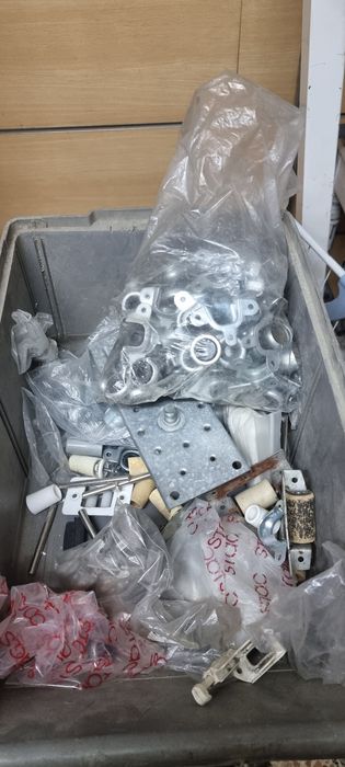 Estores diversos e material