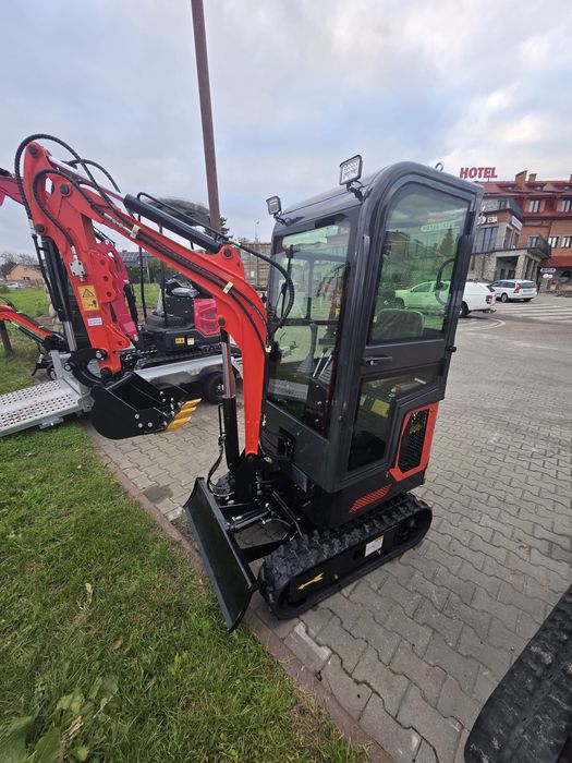 Koparka 1t z osprzętem z kabiną dizel nowa