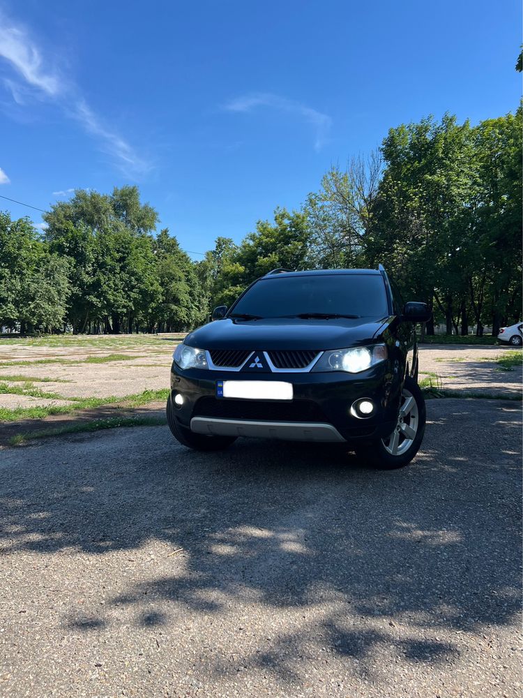 Продам Mitsubishi outlander XL