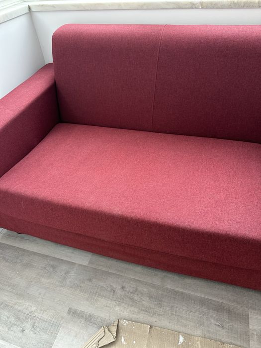 Sofa vermelho de 2 lugares como novo