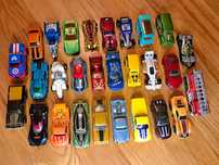 Samochody Hot Wheels. 28 sztuk. Oryginalne kolekcjonerskie.