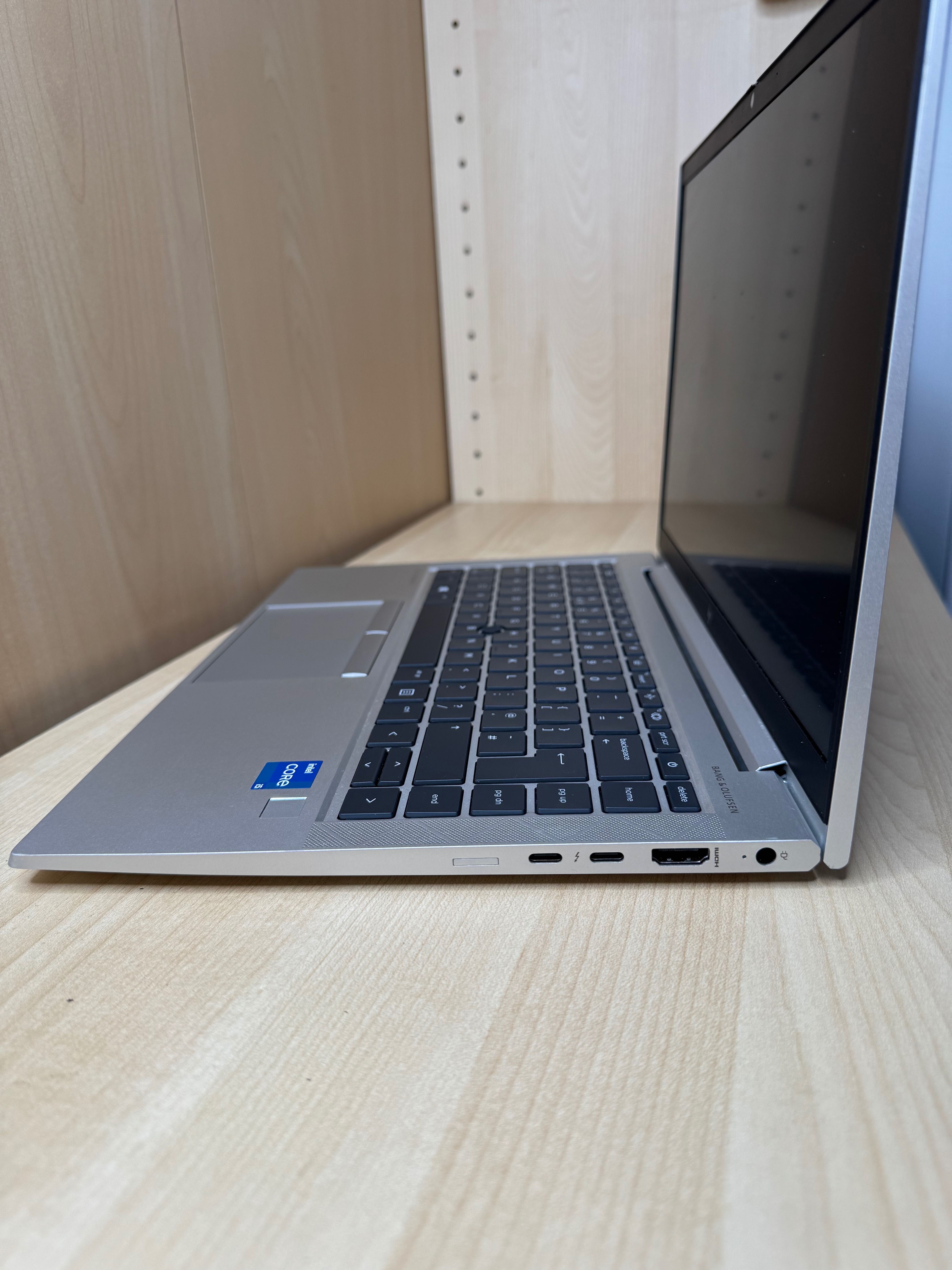 Ultrabook HP Elitebook 840 G7 14” i5-11GEN 32GB DDR4 2TB SSD FHD WIN11