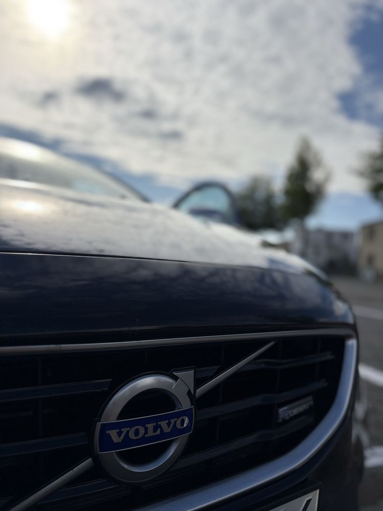 VOLVO V40 2013 r-design
