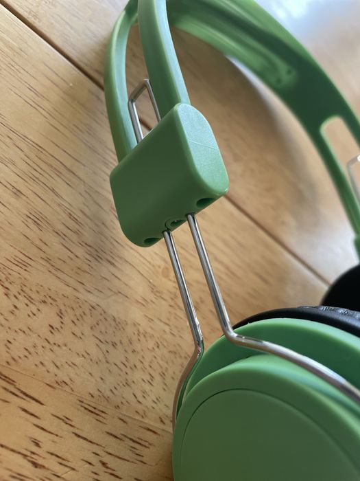 Słuchawki przewodowe zielone
