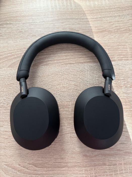Sony WH-1000XM5- bezprzewodowe słuchawki z ANC, stan idealny