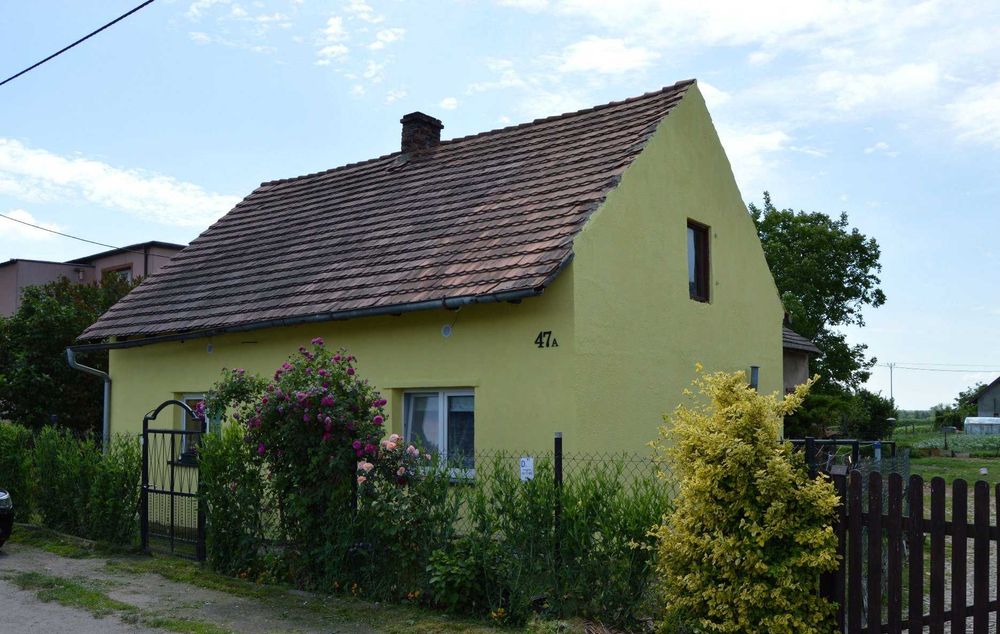 Sprzedam Dom na wsi Dobrzeń , ( Oleśnica 10km , Wrocław 28km )