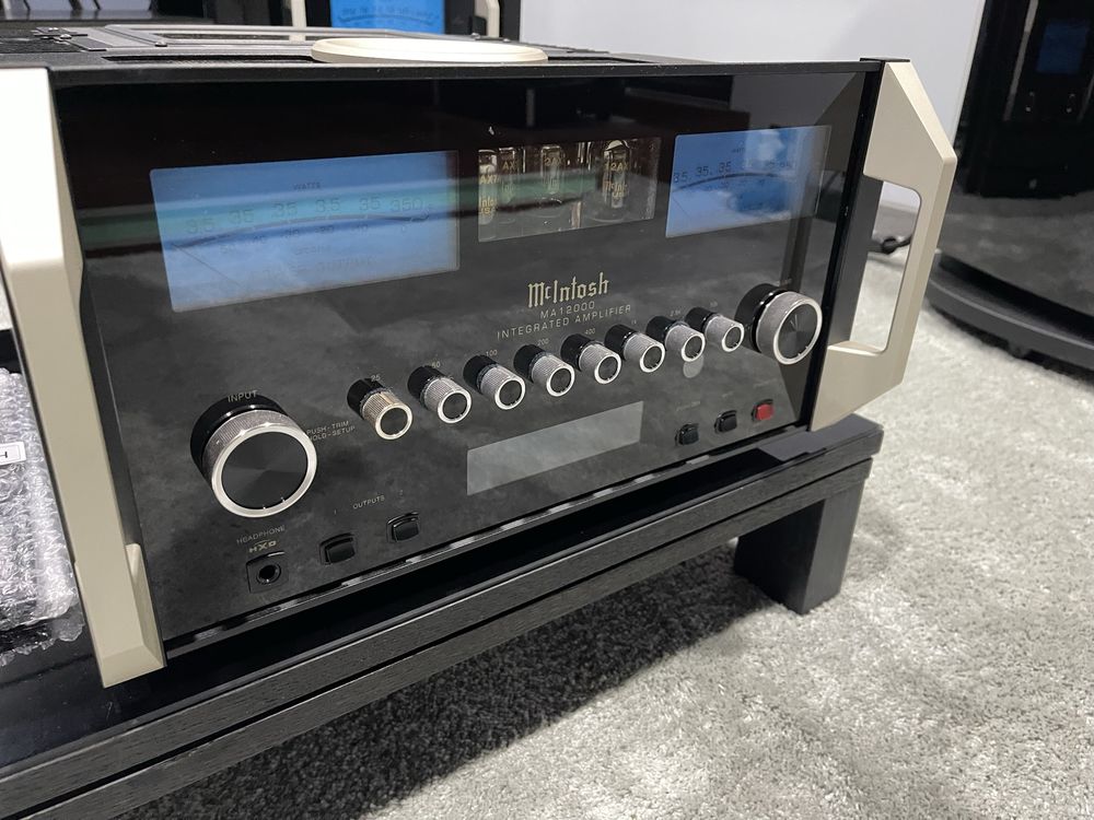 Mcintosh MA12000 wzmaniacz zintegrowany