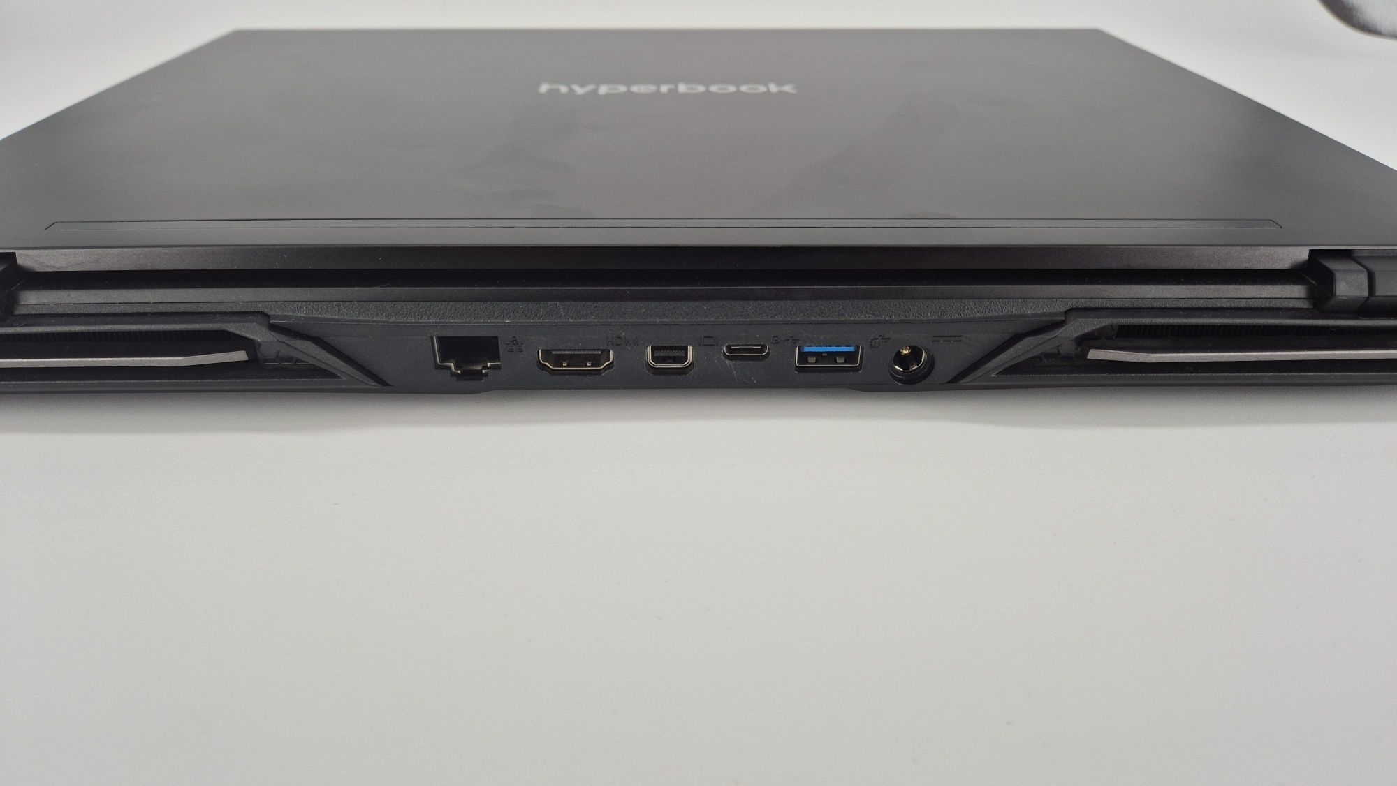 Hyperbook SL504 i7-9750H RTX2060