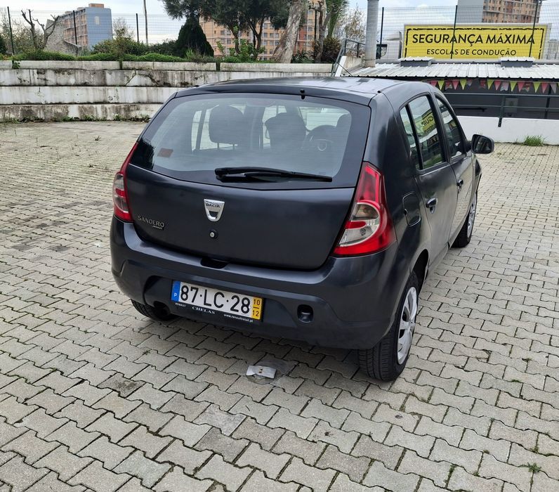 Dacia Sandero 1.2i 16v C/AC Nacional 10