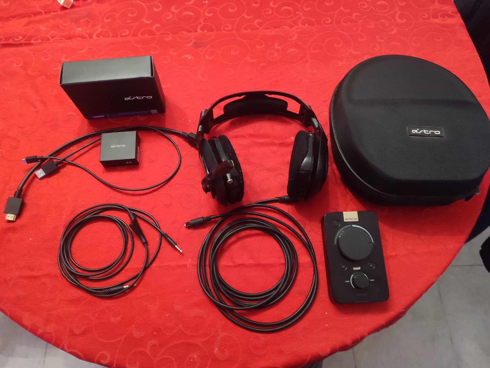 Astro A40TR + mixamp + caixa de transporte + HDMI adaptador PS5