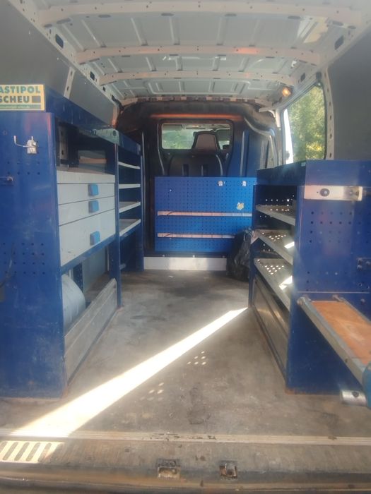Sprzedam regały aluminiowe do busa