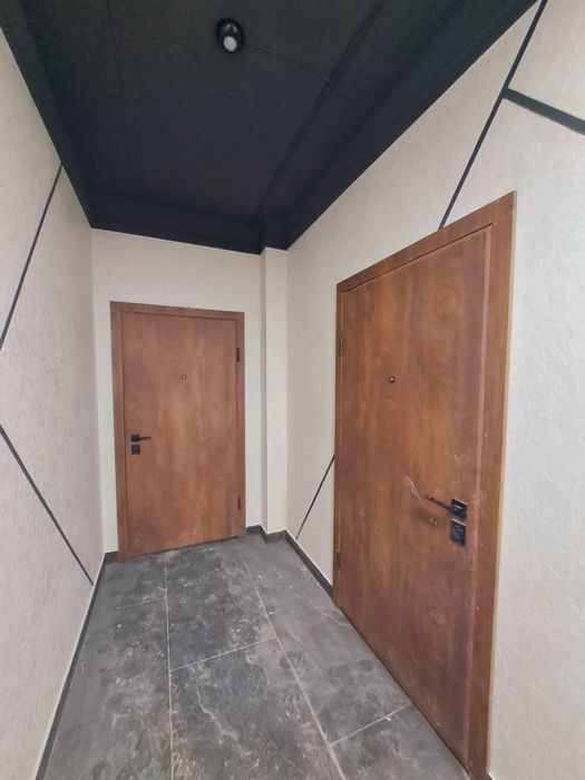 1-кімн.  квартира з індивідуальним опаленням.  Будинок з басейном.