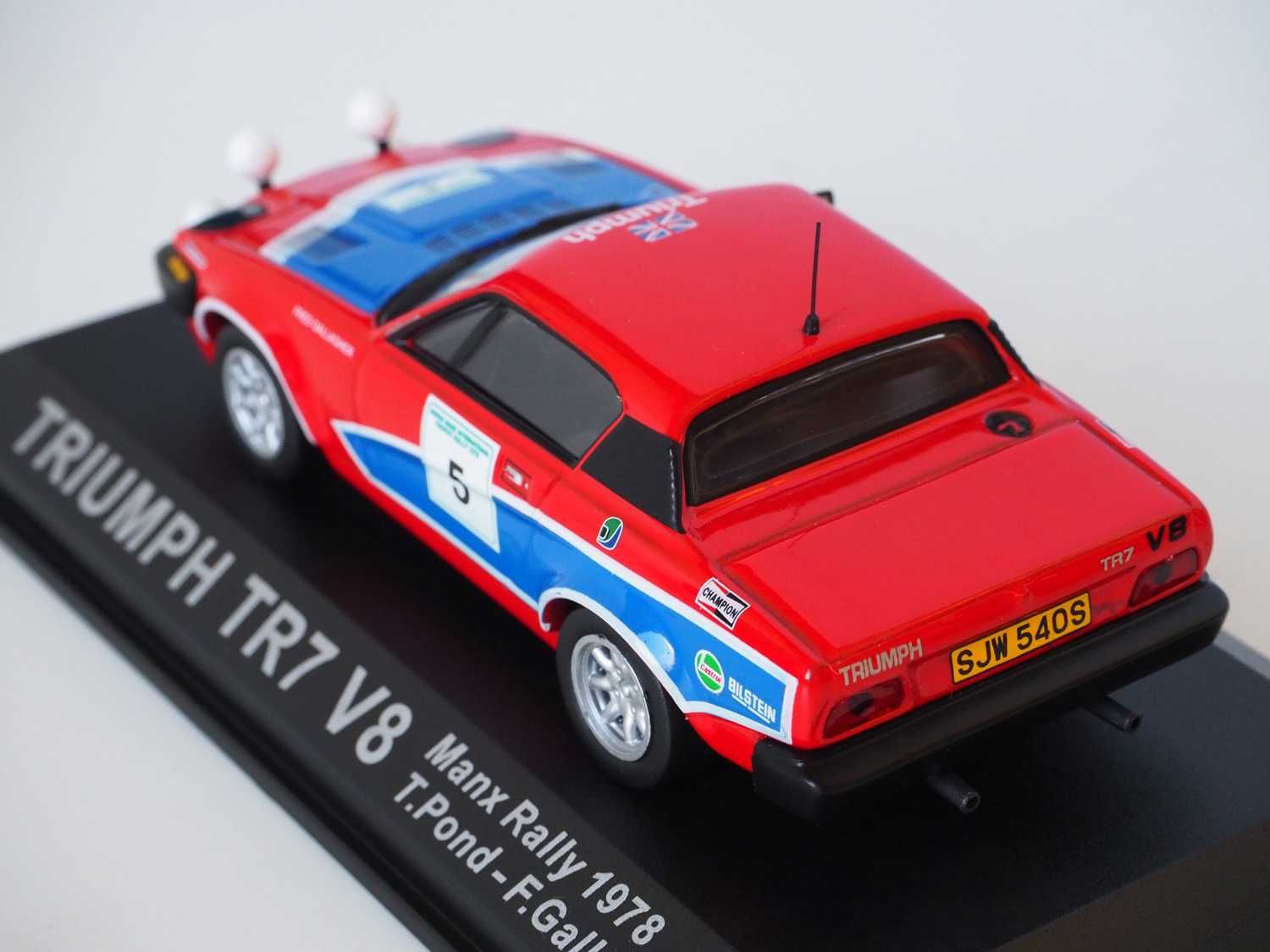 Miniatura Automóvel Escala 1:43 como Nova