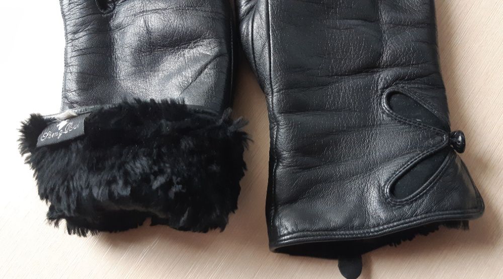 продаю перчатки женские кожаные натуральные утепленные б/у в хорошем с
