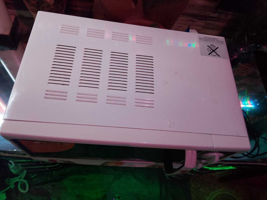 Микроволновая печь Mystery отдам срочно