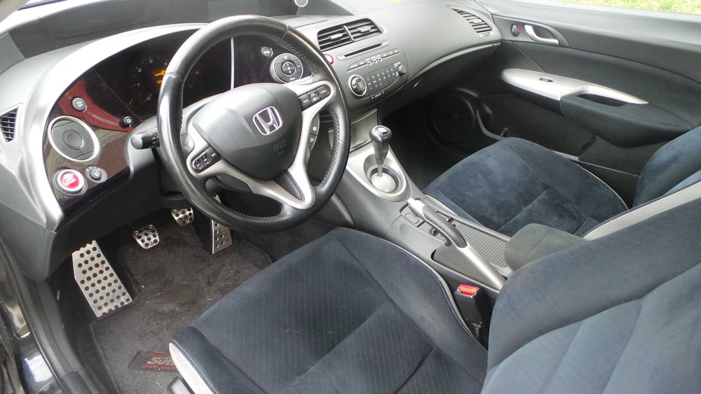 Honda Civic  VIII   2.2  Diesel  140KM