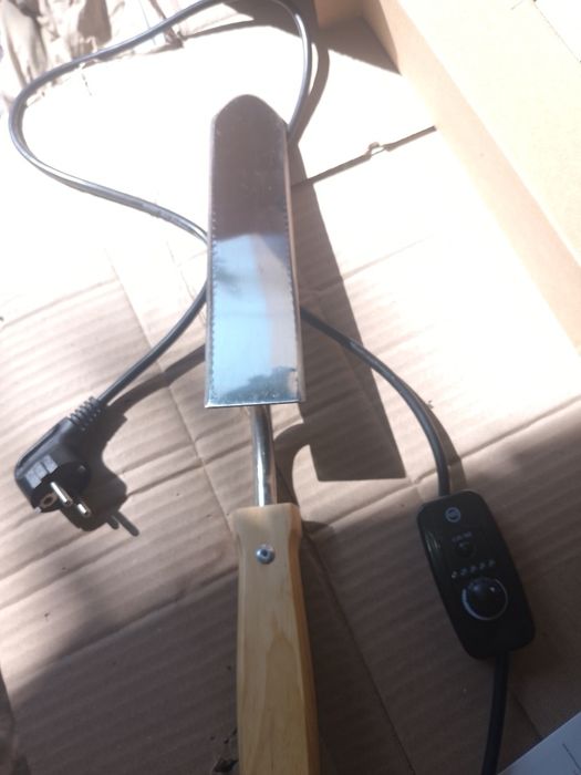 Електроніж пасічний з регулятором 220 в