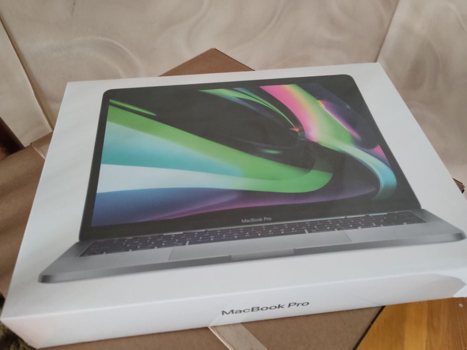 MacBook pro 13 m2 8/256
