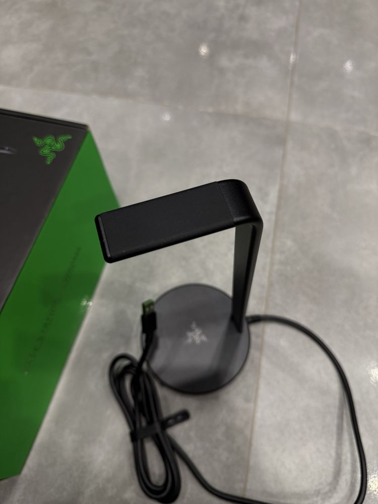 Підставка для навушників Razer Base Station Chroma
