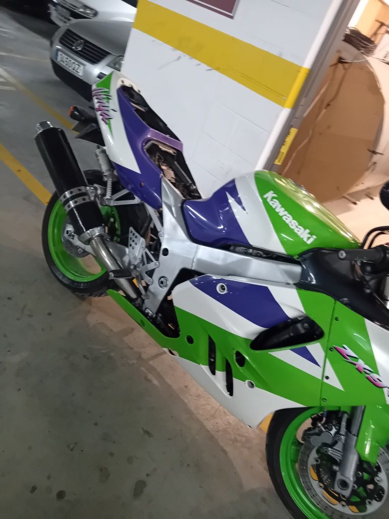 Kawasaki ninja 2r 9r