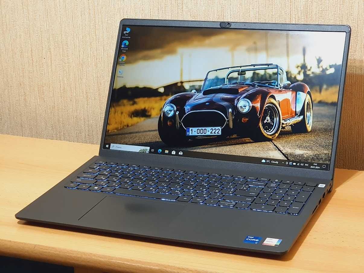 Ноутбук Dell Vostro Intel Core i7-11370H RAM16 SSD512Gb Батарея 9годин