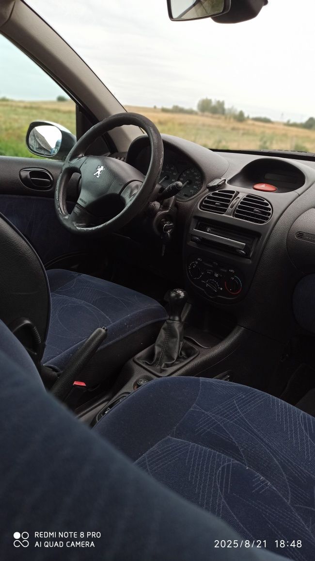 Peugeot 206 1.4 benzyna 2003