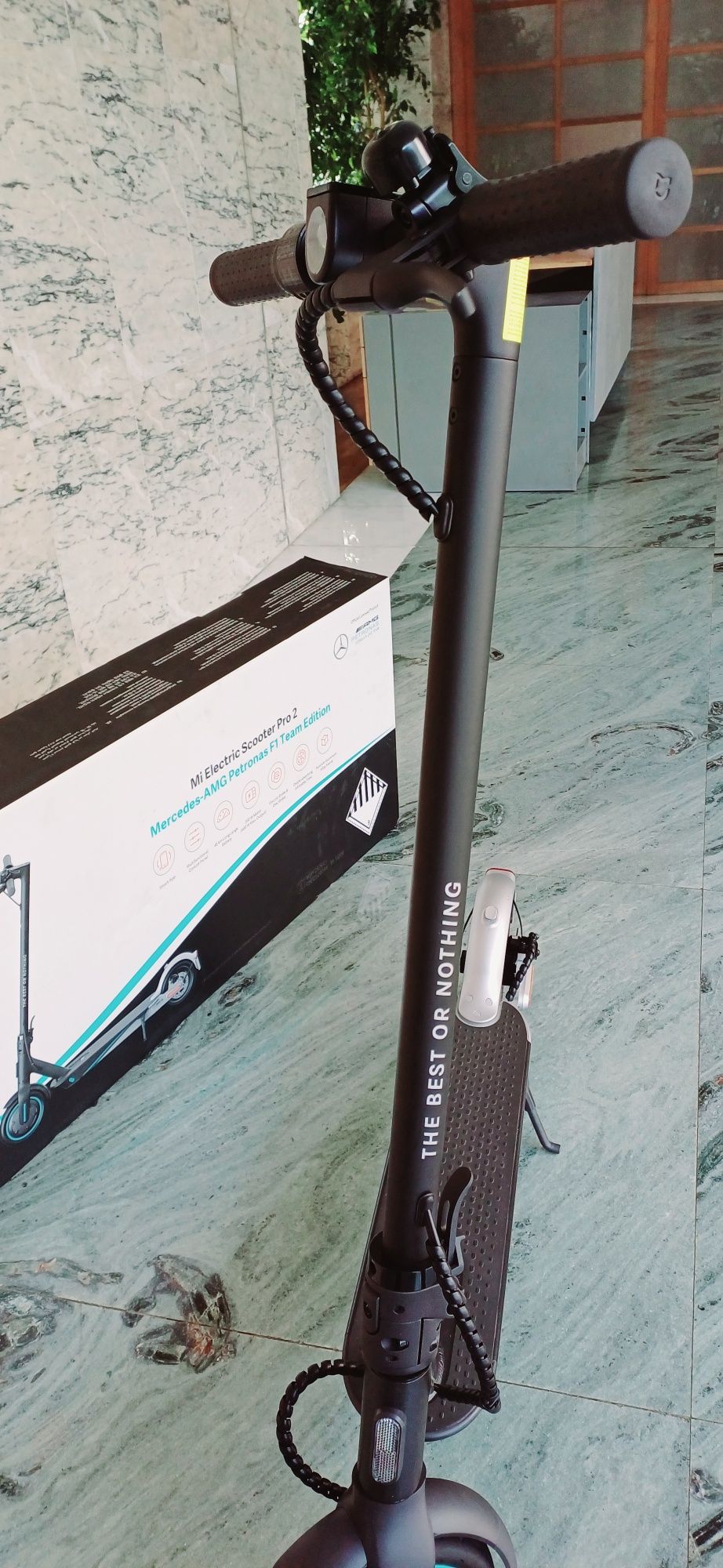 Xiaomi Eletric Scooter Mi Pro 2 AMG Petronas F1 Team Edition
